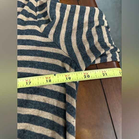 CAbi Slant Tee Tunic Style 3629 Size Small - Picture 14 of 16